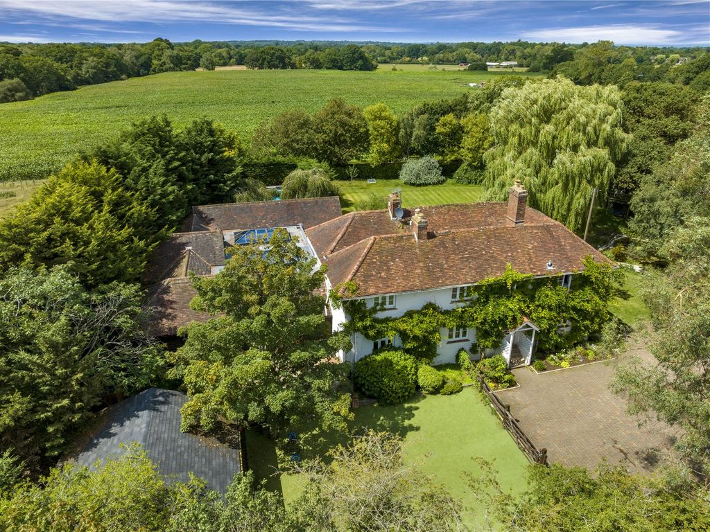 6 bed detached house for sale in Easthampstead Road, Wokingham