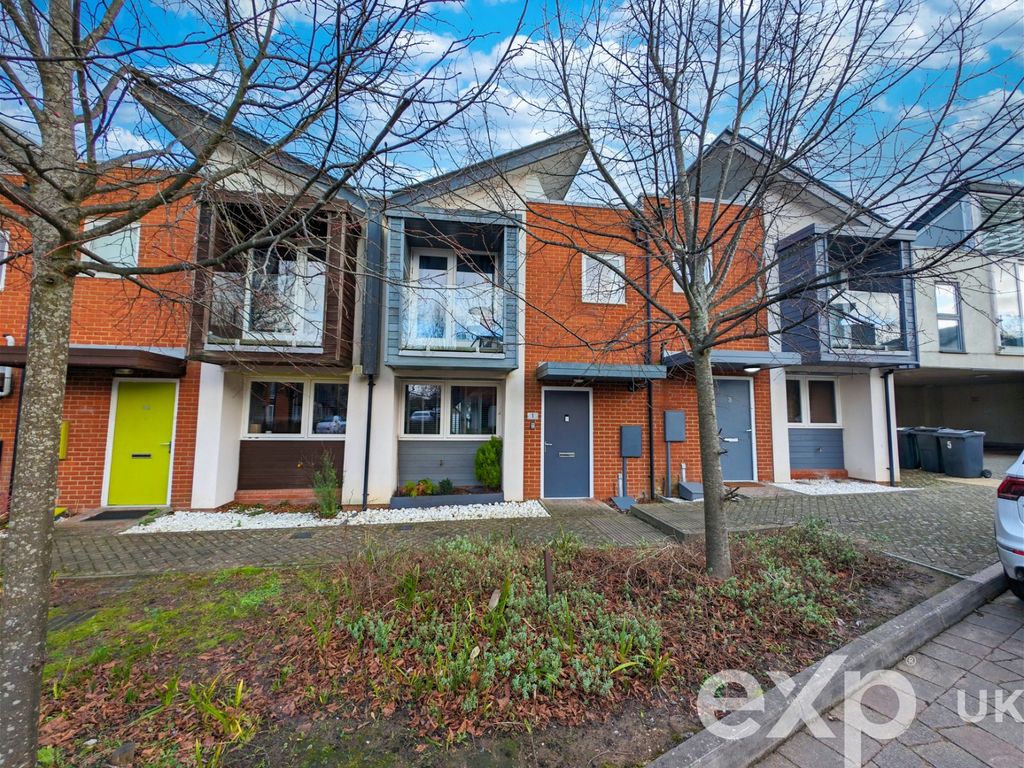 3 bed terraced house for sale in Duke Of York Way, Coxheath, Maidstone