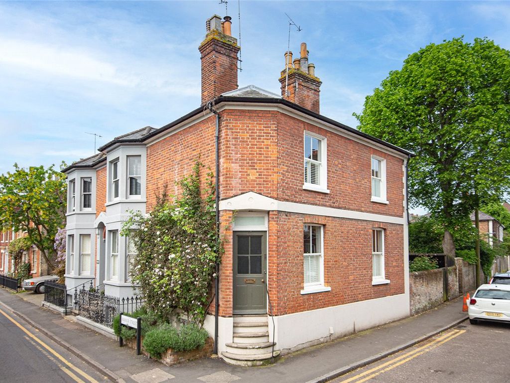 2 bed semidetached house for sale in Chapel Street, Berkhamsted