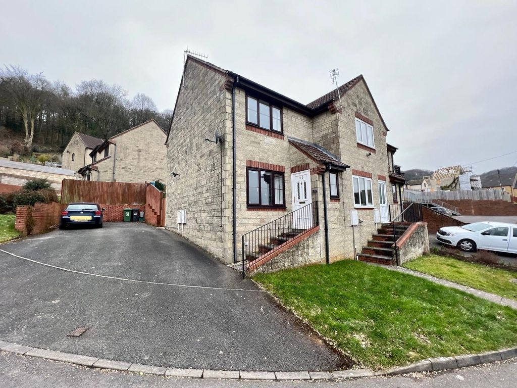2 bed property for sale in Weavers Close, Dursley GL11 Zoopla