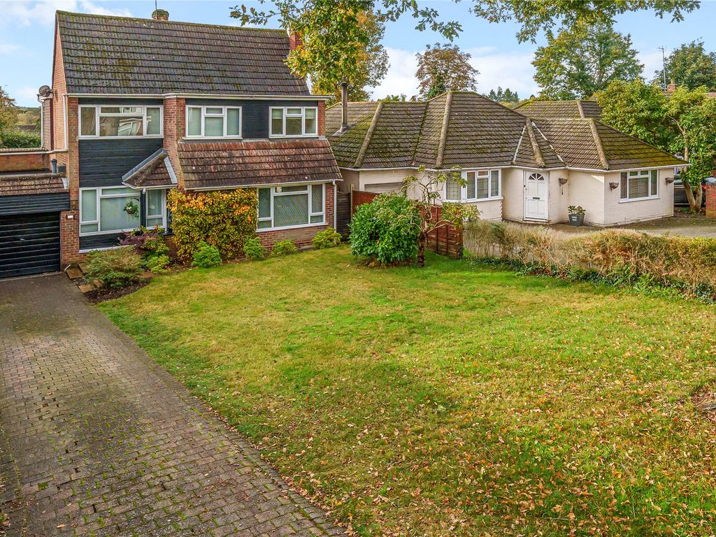 4 bed detached house for sale in Ascot, Berkshire SL5, £750,000 Zoopla