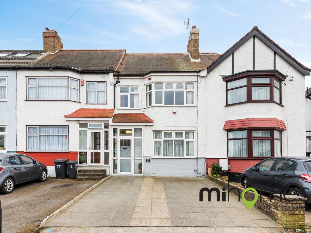 3 bed terraced house for sale in Norfolk Close, London N13 Zoopla