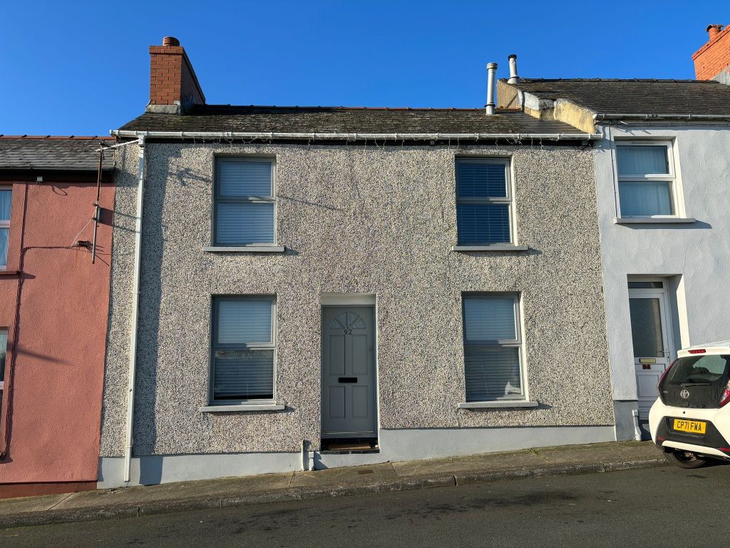 3 bed terraced house for sale in Cambrian Road, Neyland, Milford Haven