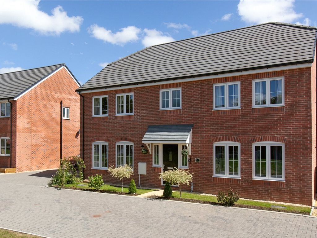 5 bed detached house for sale in Bourne Way, Burbage, Wiltshire SN8, £