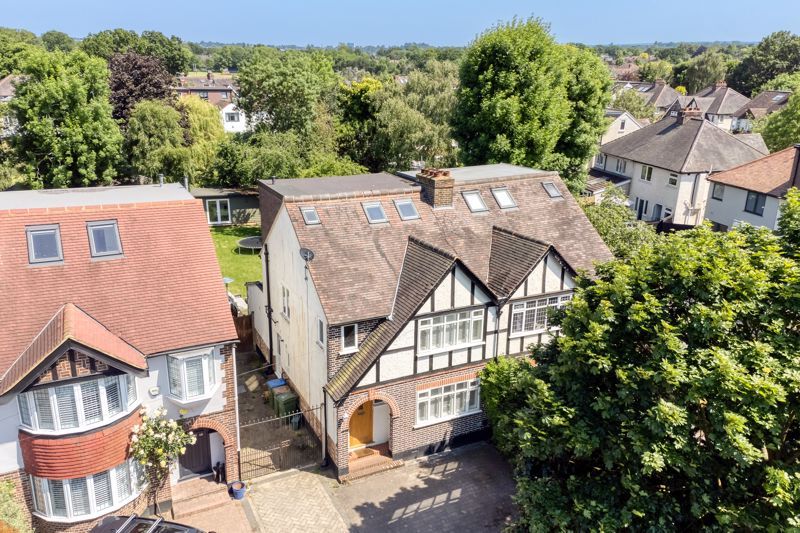 4 bed semidetached house for sale in Esher Road, East Molesey KT8 Zoopla