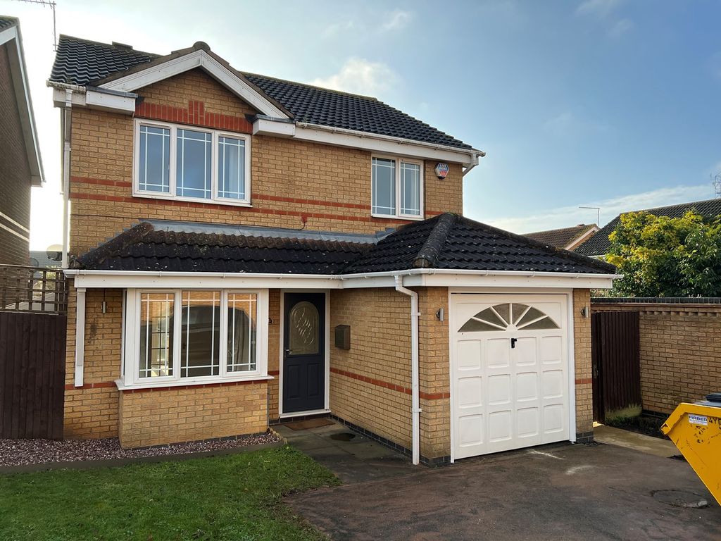 3 bed detached house to rent in Curlbrook Close, Wootton, Northampton