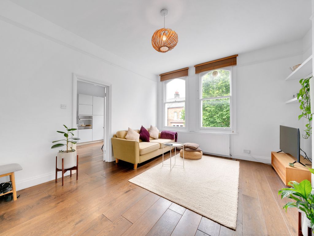 2 bed flat for sale in Finsbury Park Road, London N4, £650,000 Zoopla