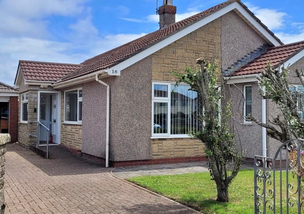 3 bed bungalow to rent in Curlew Road, Porthcawl CF36, £1,600 pcm Zoopla