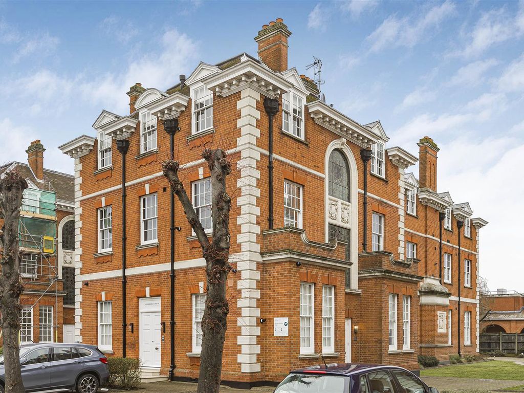 1 bed flat for sale in Bluecoats Avenue, Hertford SG14 Zoopla