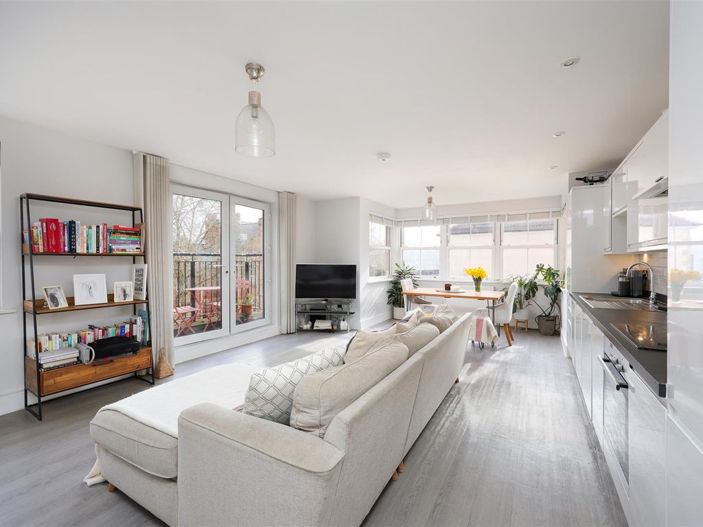 2 bed flat for sale in Cheltenham Road, Bristol BS6, £380,000 Zoopla