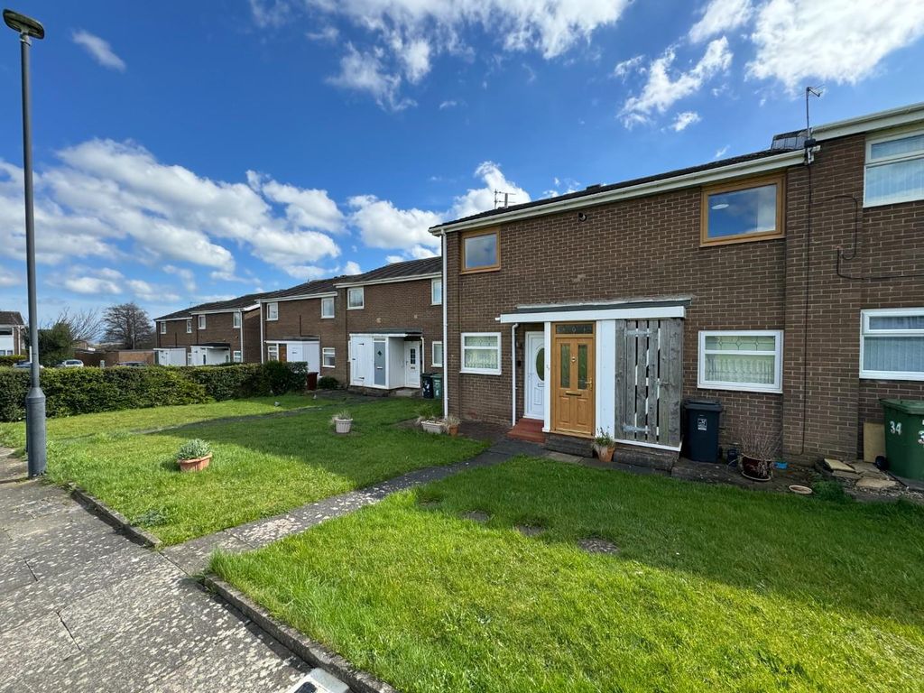 2 bed flat for sale in Wentworth Grove, Clavering, Hartlepool TS27, £