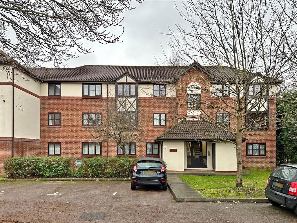 1 bed flat for sale in Wordsworth Mead, Redhill RH1, £190,000 Zoopla