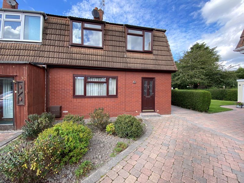 3 bed property for sale in Cornish Crescent, Nuneaton CV10, £194,950