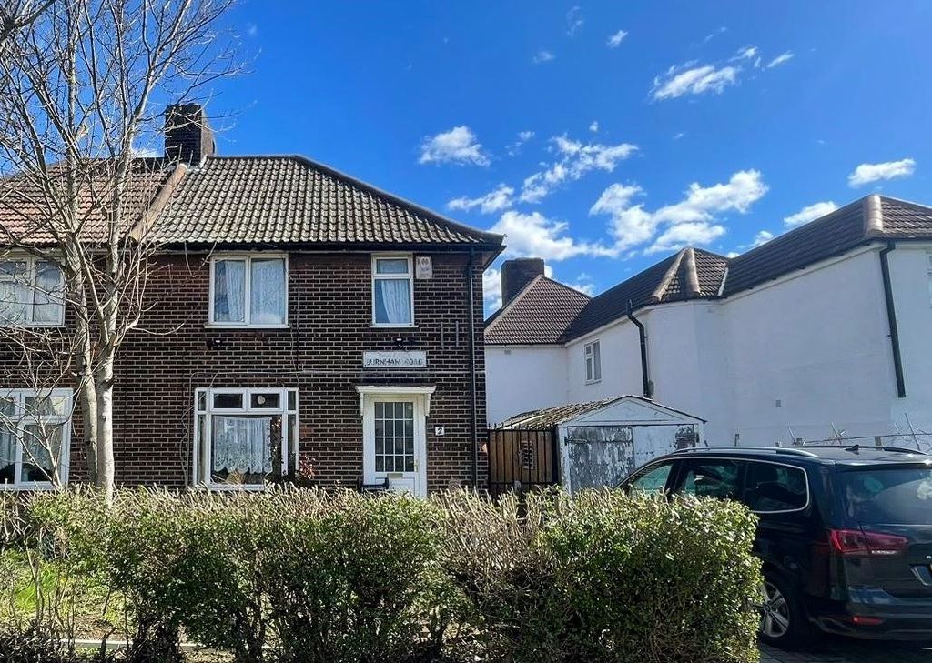 3 bed semidetached house for sale in 2 Burnham Road, Dagenham, Essex
