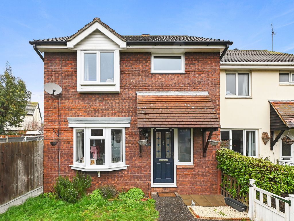 3 bed semidetached house for sale in Aldridge Close, Springfield