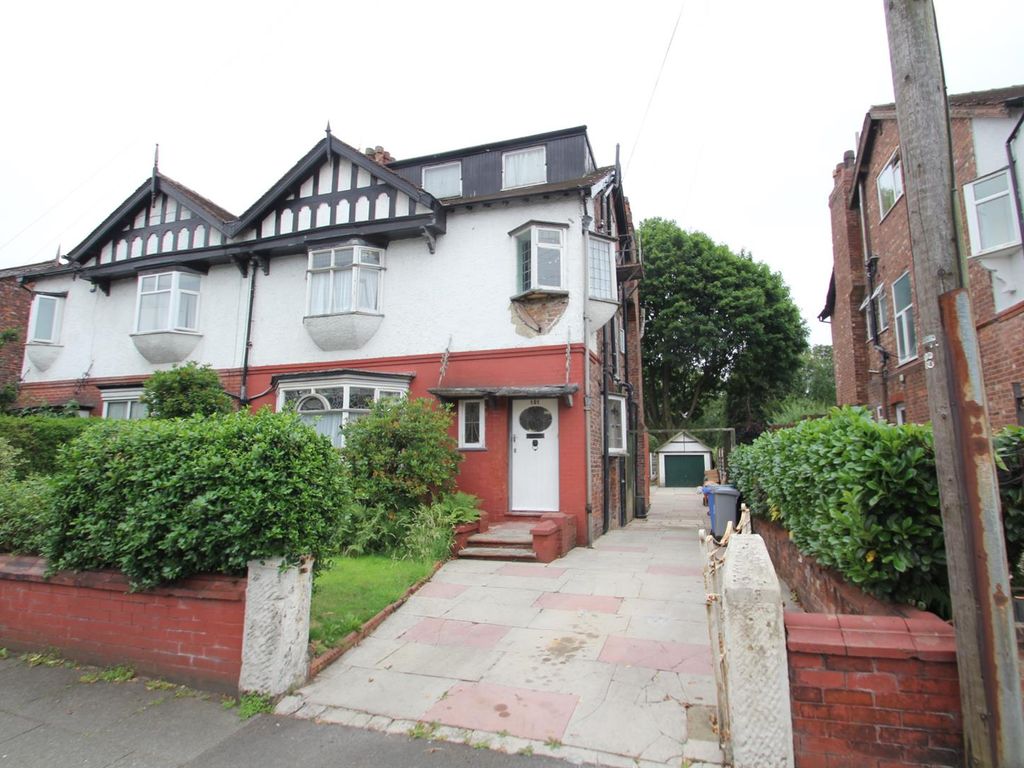 5 bed semidetached house for sale in Derbyshire Lane, Stretford