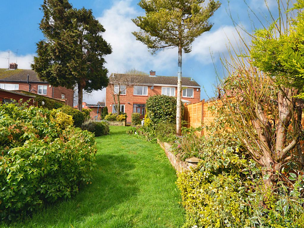 3 bed property to rent in Windmill Avenue, Kettering NN15 Zoopla