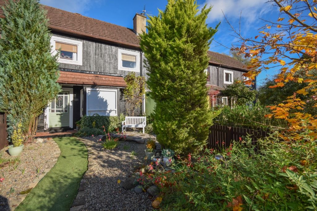 3 bed terraced house to rent in Pitforthie Place, Brechin, Angus DD9, £