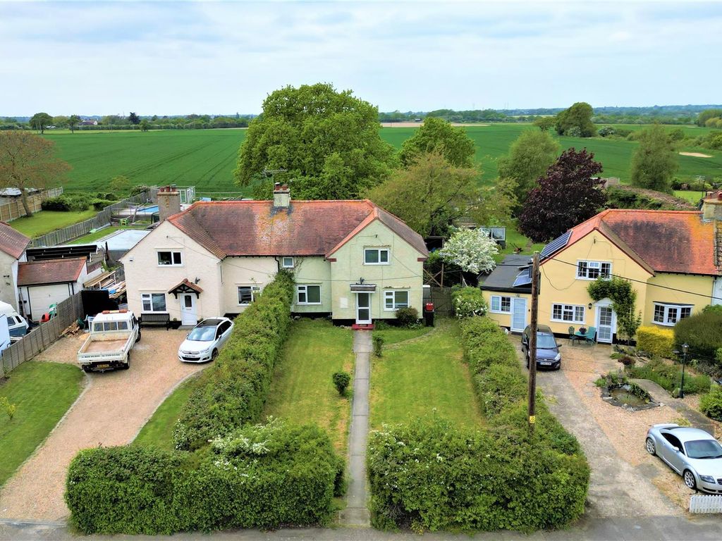 3 bed semidetached house for sale in The Crescent, Great Holland