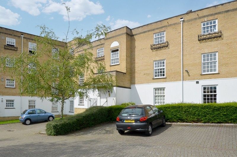1 bed flat to rent in Leigh Hunt Drive, Southgate N14 Zoopla