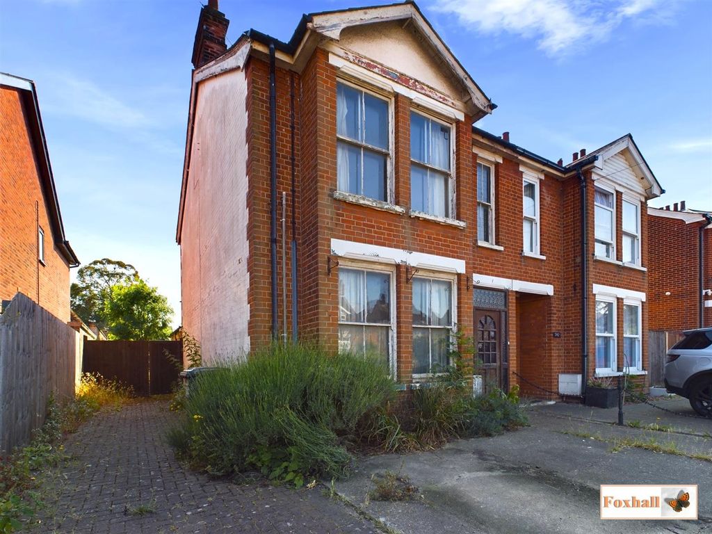 4 bed semidetached house for sale in Felixstowe Road, Ipswich IP3, £