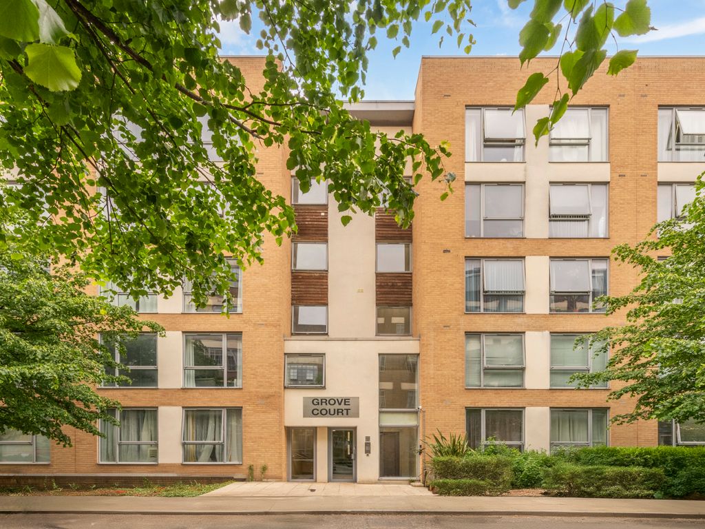 1 bed flat for sale in Grove Court, 55 Peckham Grove SE15, £275,000