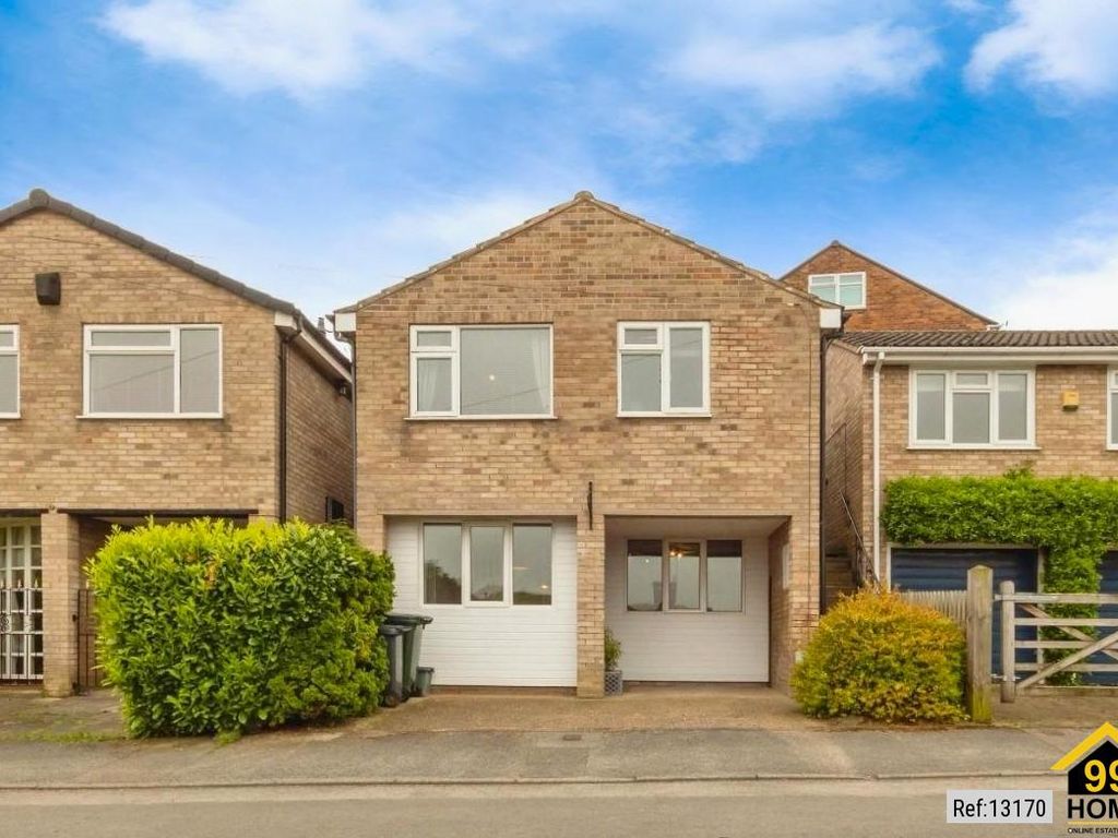 3 bed link detached house for sale in Chesterfield Avenue Gedling