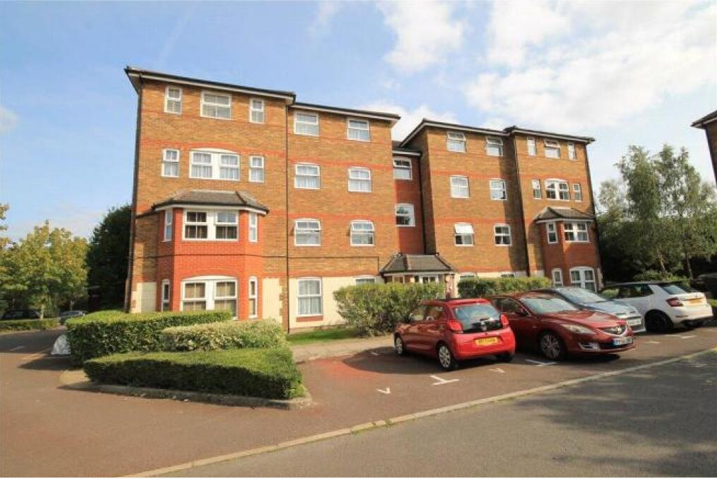 2 bed flat to rent in Wingate Court, Aldershot GU11 Zoopla
