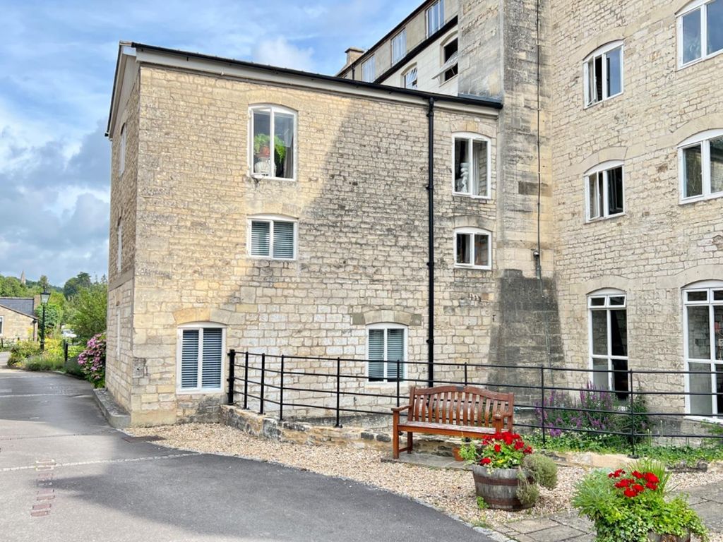 2 bed flat for sale in Dunkirk Mills, Inchbrook, Stroud GL5, £245,000