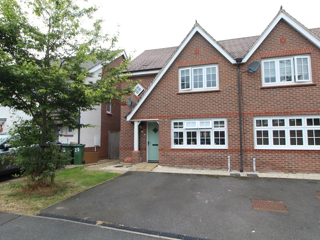 3 bed semidetached house for sale in Elizabeth Close, Countesthorpe
