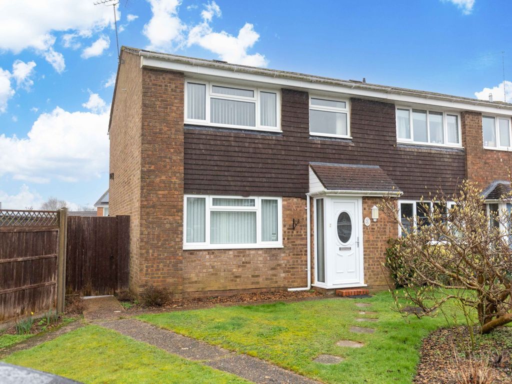 3 bed semidetached house for sale in Copse Close, Crawley Down RH10, £400,000 Zoopla