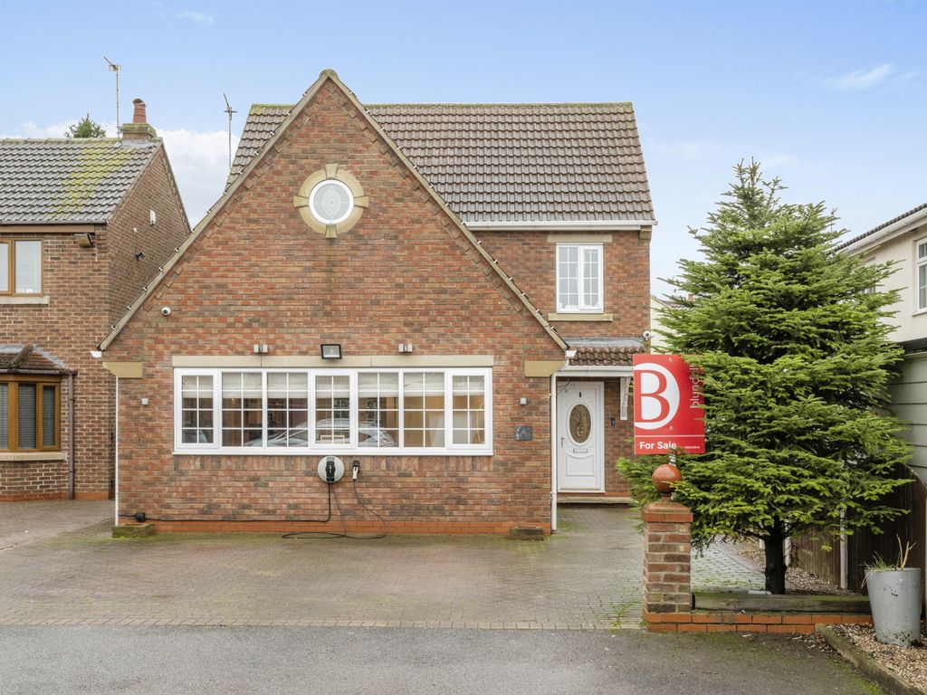 4 bed detached house for sale in Sulcarr Court, Norton, Doncaster