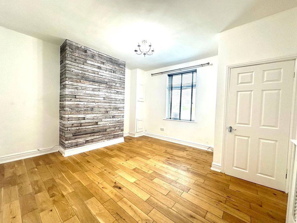 2 bed terraced house to rent in Manchester Road, Walkden, Greater