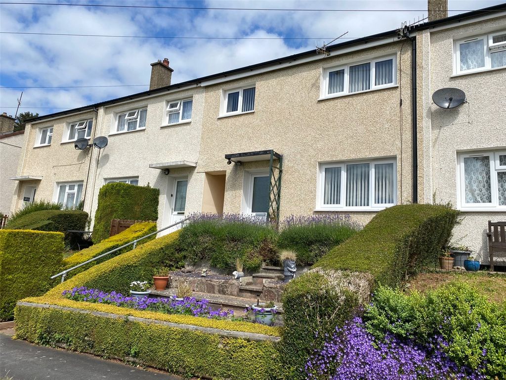 3 bed terraced house for sale in Brynawelon, Brecon, Powys LD3 Zoopla