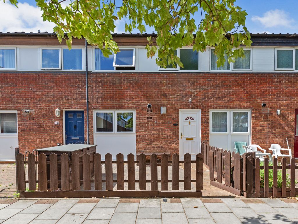 3 bed terraced house for sale in Bounds Croft, Greenleys, Milton Keynes MK12 Zoopla