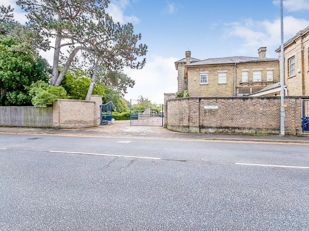 4 bed terraced house for sale in The Pines, Boston Road, Sleaford NG34