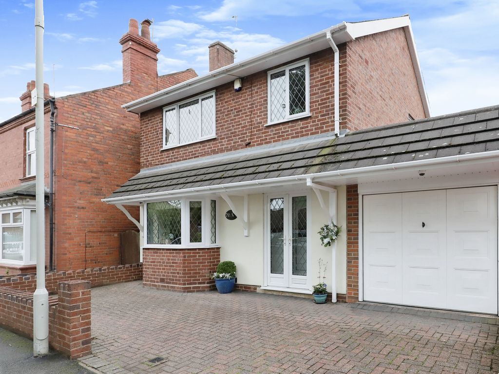 3 bed detached house for sale in Oak Street, Kingswinford DY6 Zoopla