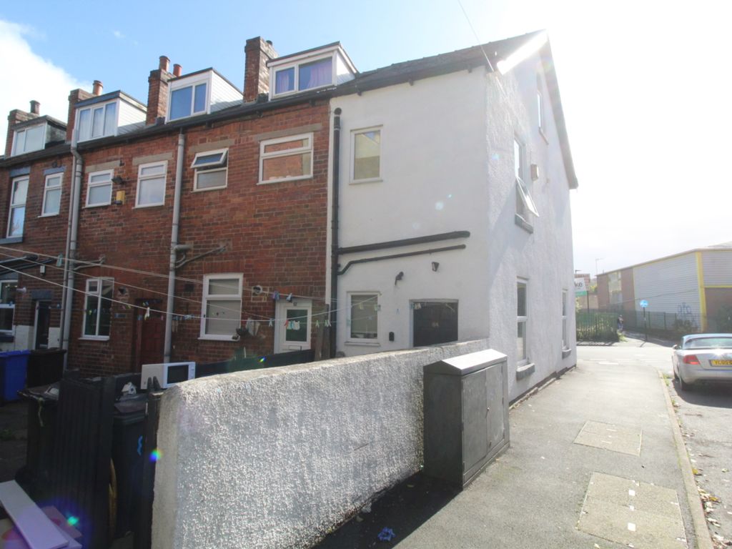 Chippinghouse Road, Sheffield S8  