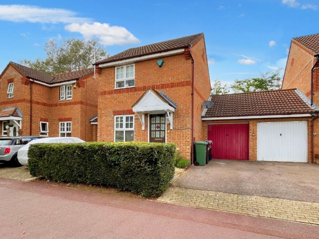 2 bed linkdetached house for sale in Kirkstall Place, Oldbrook, Milton