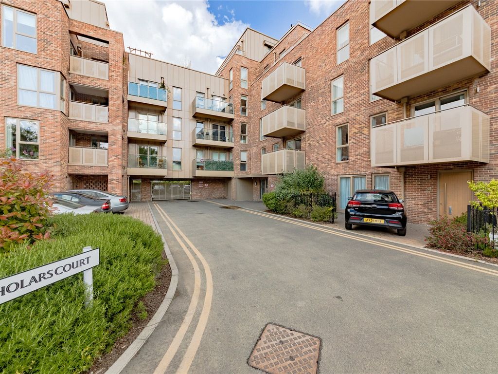 Harrison Drive, Cambridge CB2  