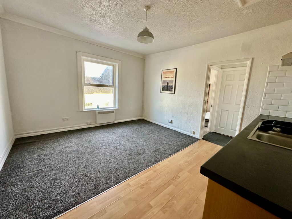 1 bed flat to rent in High Street, Sheerness, Kent ME12, £695 pcm Zoopla