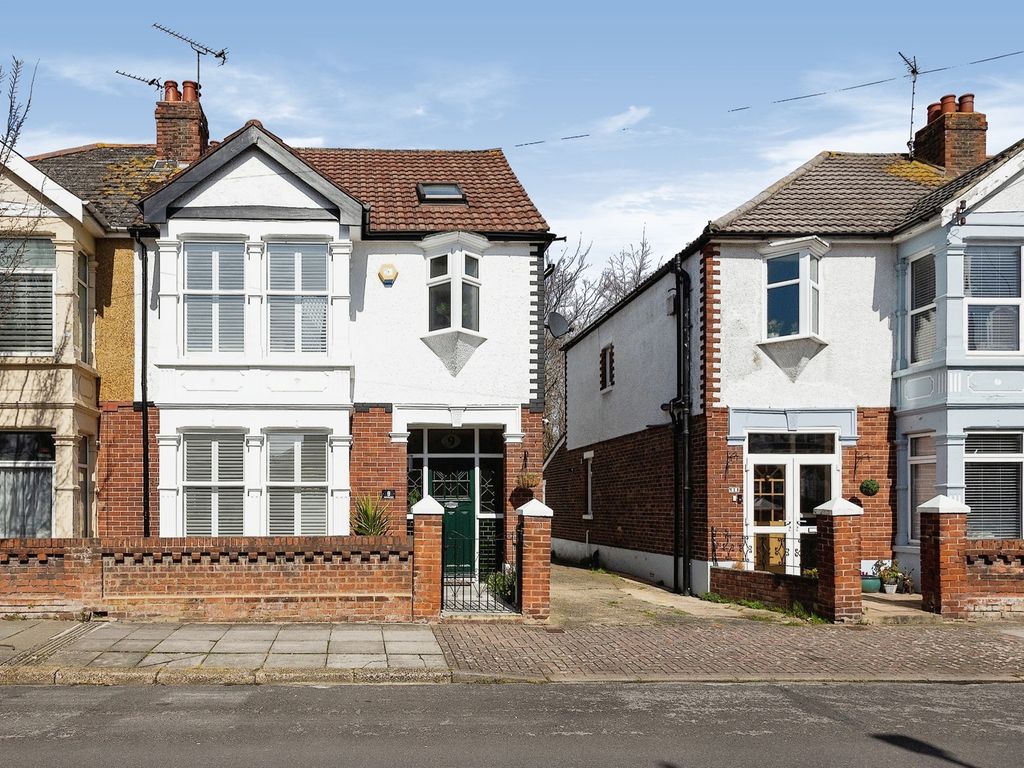 4 bed semidetached house for sale in Amberley Road, Portsmouth PO2