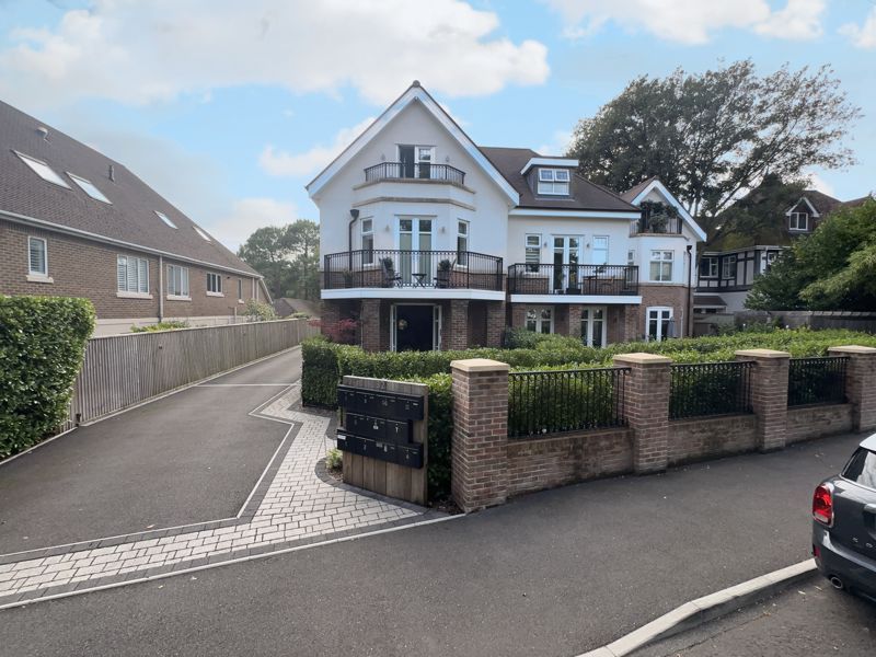 2 bed flat for sale in Spur Hill Avenue, Penn Hill, Poole BH14, £