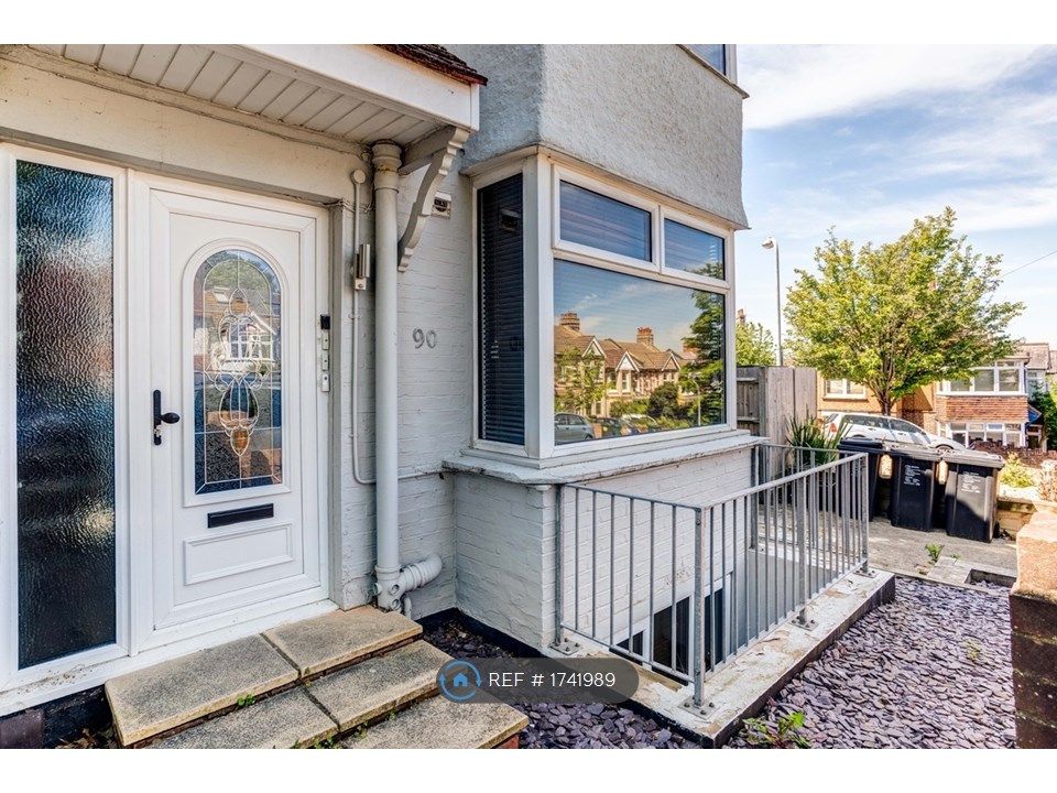 Studio to rent in Hartington Road, Brighton BN2 Zoopla