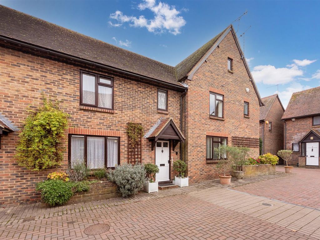 3 bed town house for sale in Adam Court, HenleyOnThames RG9, £750,000