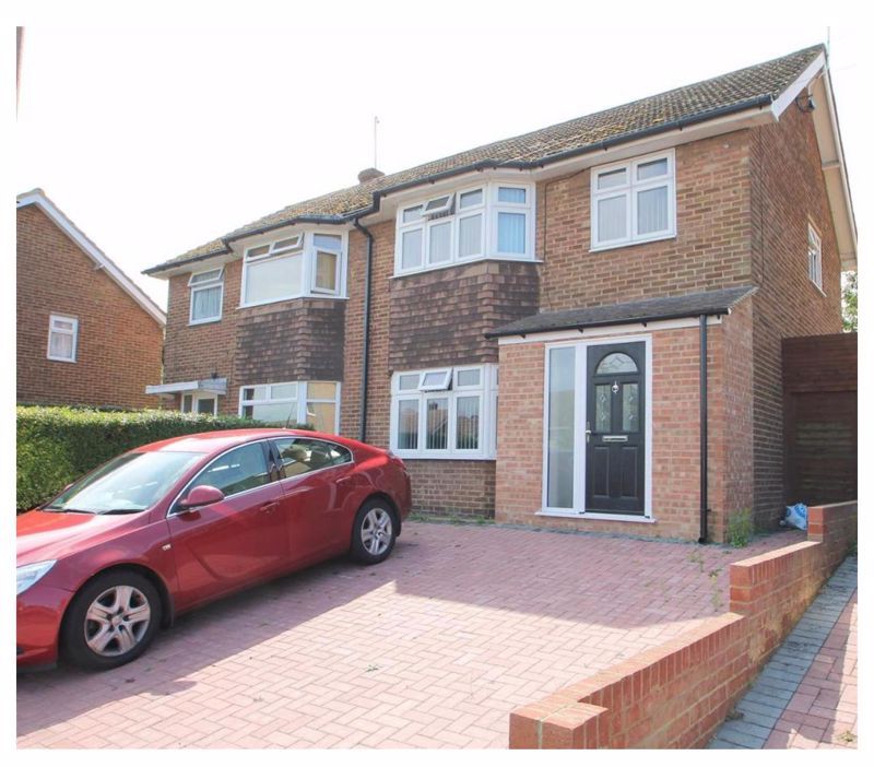 3 bed semidetached house to rent in Benenden Road, Wainscott