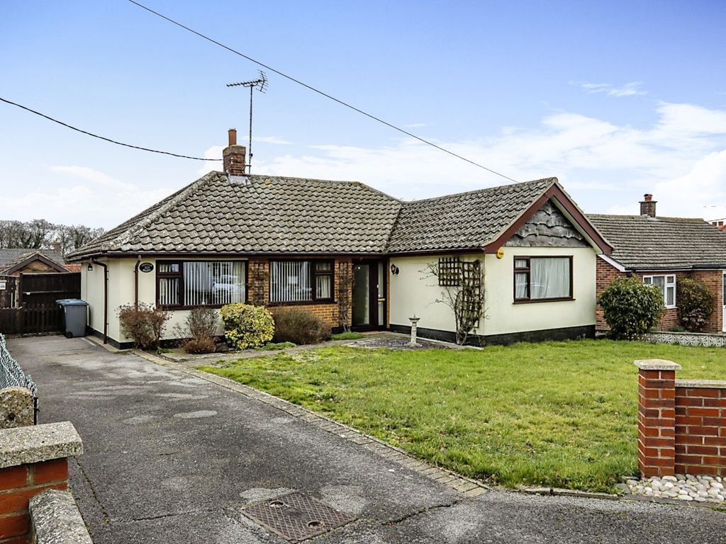 3 bed detached bungalow for sale in St. Johns Road, Saxmundham IP17 Zoopla