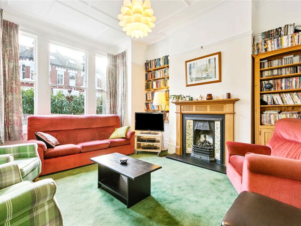 Calbourne Road, London SW12  