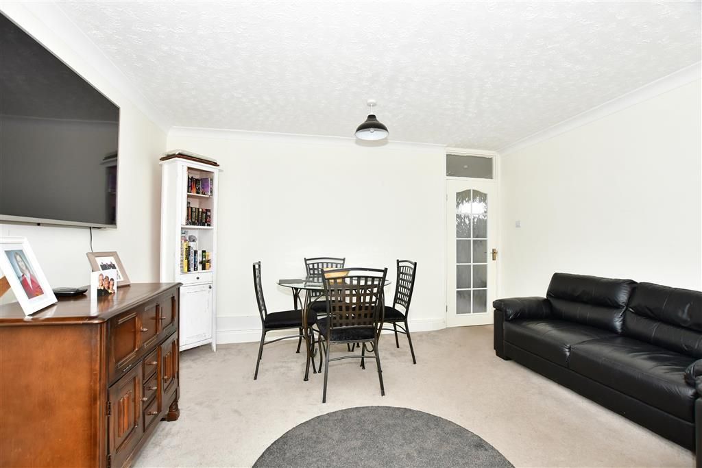 1 bed flat for sale in The Drive, Great Warley, Brentwood, Essex CM13