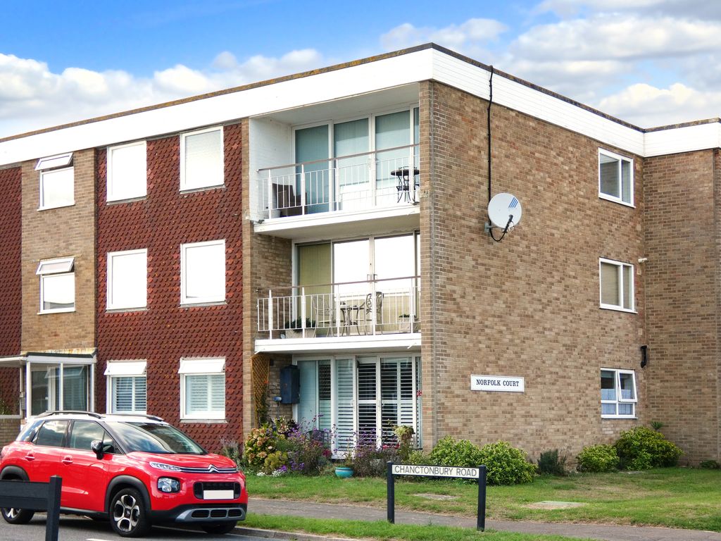 2 bed flat for sale in Chanctonbury Road, Rustington, Littlehampton